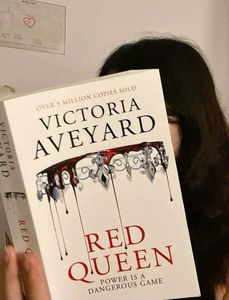Red Queen by Victoria Aveyard