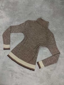 Elegant Brown Turtleneck sweater