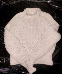 H&amp;M KNITTED SWEATER