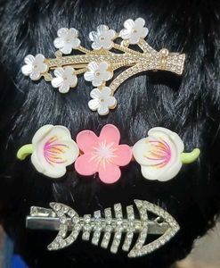 Set Of 3 Hair Clips