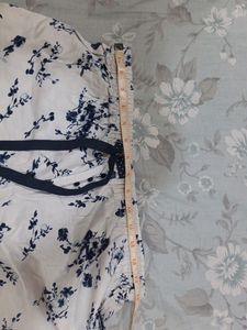 Printed Cargo Capri In Immaculate Condition Cotton