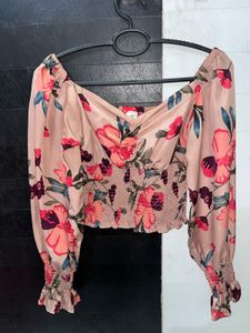 Floral Print Smocked Blouse 🌸
