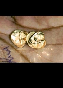 22kt Gold Earring