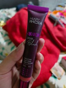 Hilary Rhoda Quick Cream Blush 05 Red Alert
