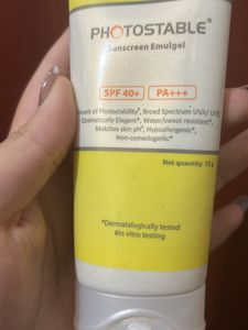 Photostable gold sunscreen Spf 40+ PA+++