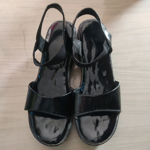 Black Sandal 🖤