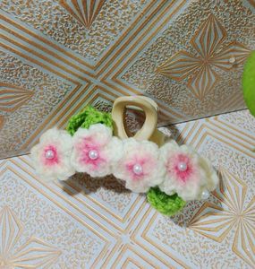 Floral Crochet Hair Claw Clip🍀🩷