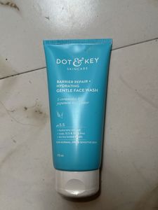 DOT & KEY BARRIER REPAIR HYDRATING GENTLE FACEWASH
