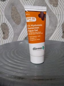 The Derma Co 1% Hyaluronic Sunscreen Aqua Gel