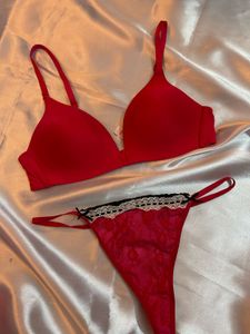 Victoria Secret Bra With Thong Set