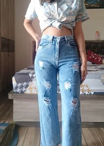 Trendy High Rise Distress Straight Leg Jeans