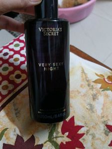 Victoria&#39;s Secret Very Sexy Night Mist