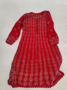 Authentic Lucknowi Chickankari Kurta With Detailed Embroidery