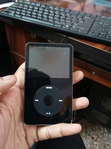 Ipod 32gb Variant Sum Software Issu I Don't Know How To Repair.
