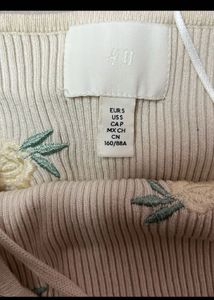 H&amp;M Cute White Sleeveless Top