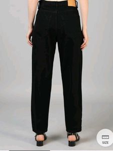 Black High-Waisted Balloon Jeans