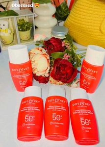 Dot &amp; Key Strawberry Sunscreen SPF 50