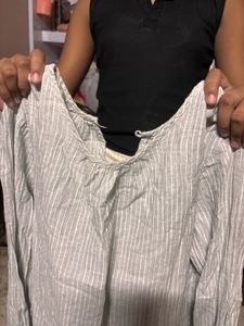pretty summer top like new