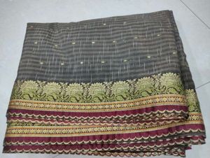 Elegant Striped Saree🔳