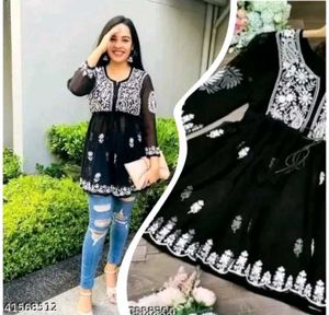 Elegant Black Embroidered Kurta