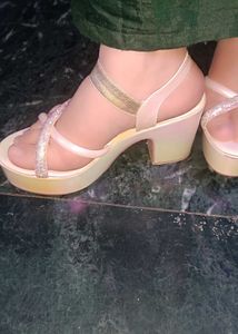Heels Like New