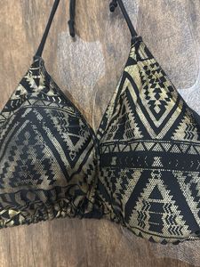 It’ Bikini Set Which Is Already Used So Selling It
