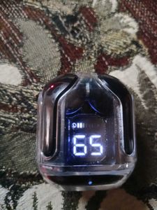 Black Earbuds