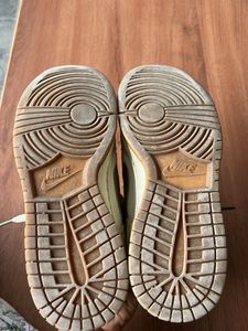 Nike Dunk Sneakers 👟 Barely Used