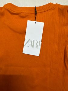 ZARA KNITTED RUFFLE TOP