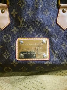 Louis Vuitton Speedy Bag