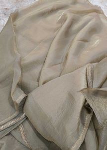 party wear gold crush saree