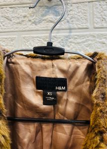 🇺🇸 H&amp;M Imported Faux Fur Coat