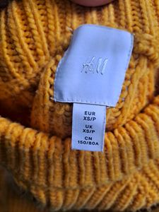 H&amp;M Orange Ribbed Crop Sweater