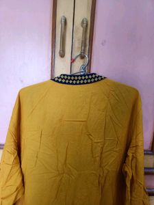 Pretty Embroidered Kurta For Women