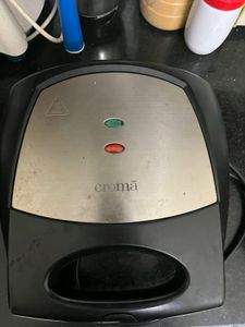Croma Sandwich Maker