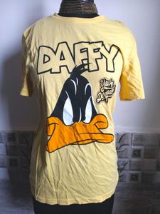 BOGO🎁Buy One Get 1 Free🎁⁰Daffy Duck Graphic Tee
