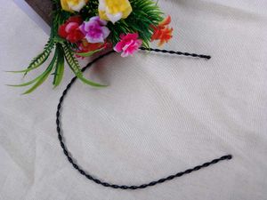 Black Twisted Headband