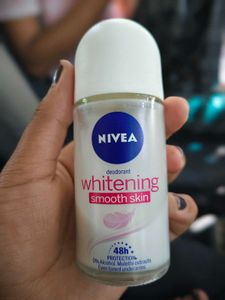 Nivea Whitening Smooth Skin Deodorant