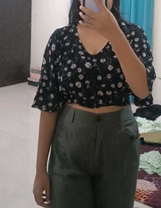 Floral Print Button Crop Top