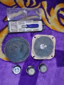 Working Speakers And Screw Driver