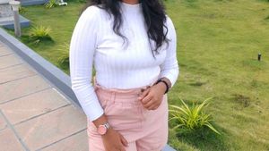 Ribbed Mock Neck Top