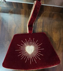 Charlotte Tillbury Velvet Potli