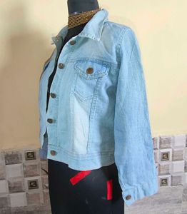 BOGO🎁Buy One Get 1 Free🎁Size Small Denim Jacket