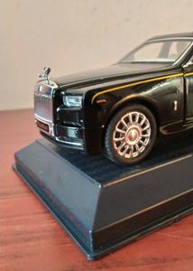 SEXY ROLLS ROYCE MODEL CAR FOR SALE