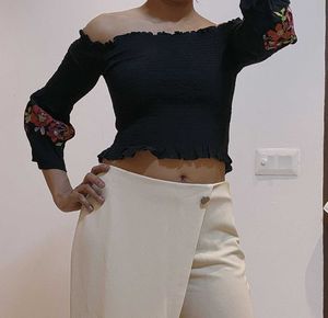 Forever 21 Chic Off Shoulders Top