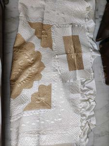 Elegant White & Gold Bedding Set