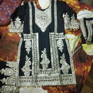 New Pakistani Heavy Suit