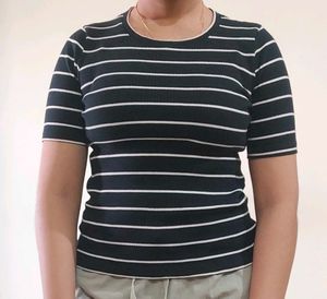 Code By Lifestyle Black And White Strips Top