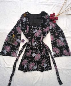 Floral Fitted Georgette Kurti 🖤