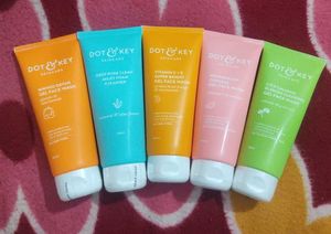 Dot &amp; Key Face Wash
